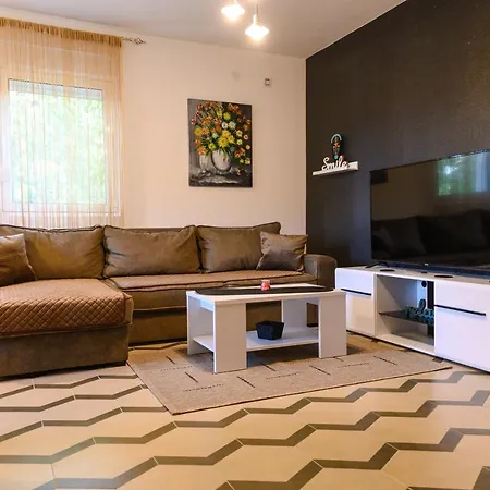 N&p Apartment *